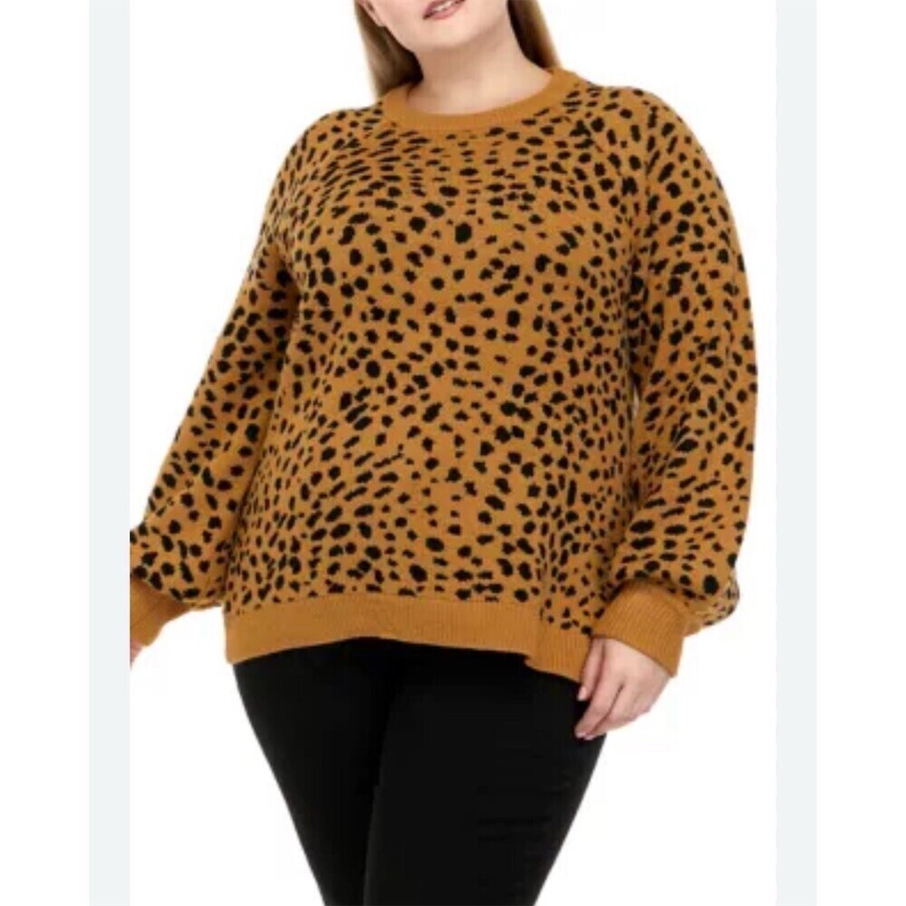 Crown & Ivy Womens XL Leopard Print Crew Neck Pullover Tan